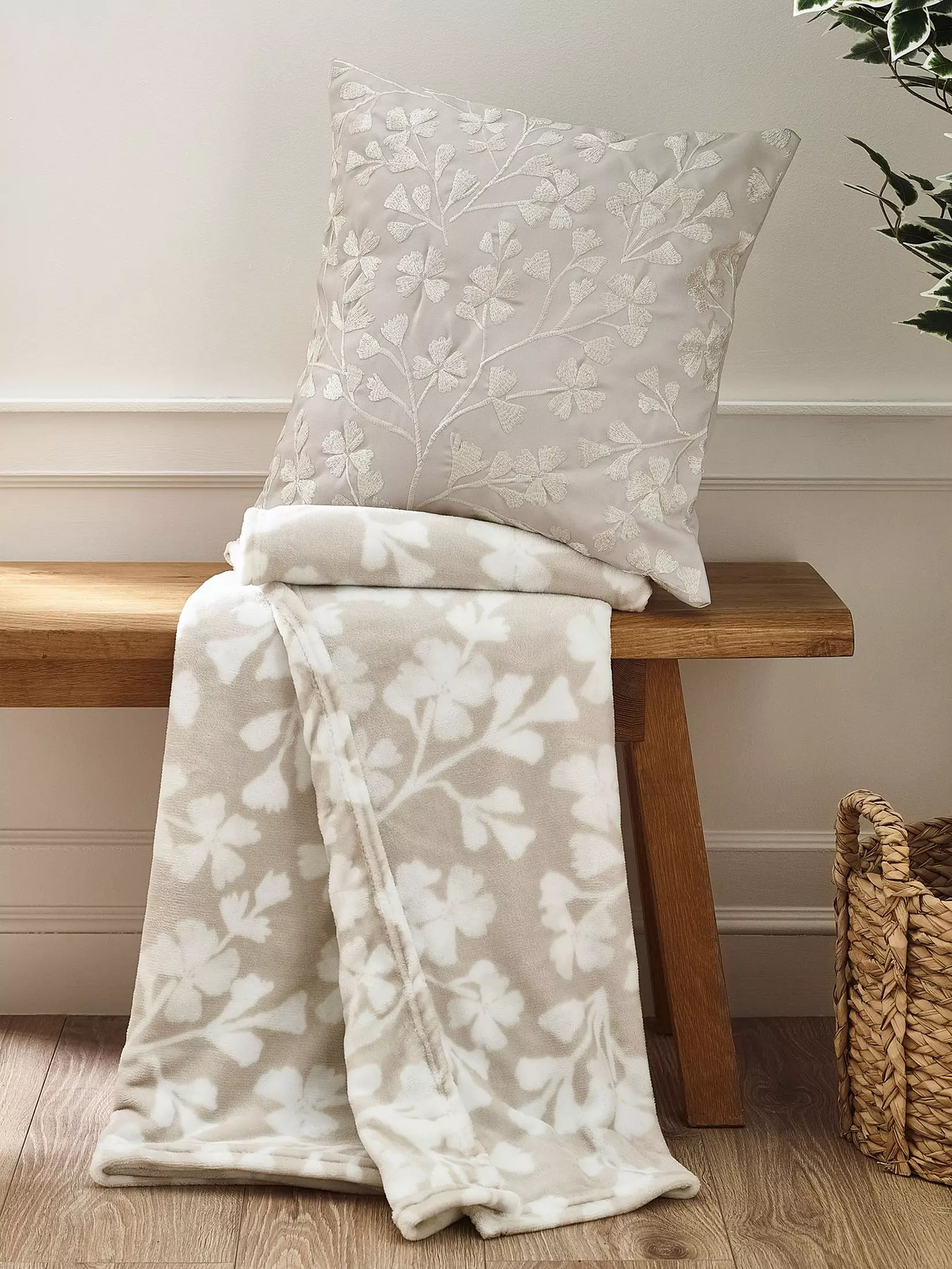 CATHERINE LANSFIELD Brooke Floral Throw - Natural - Image 2