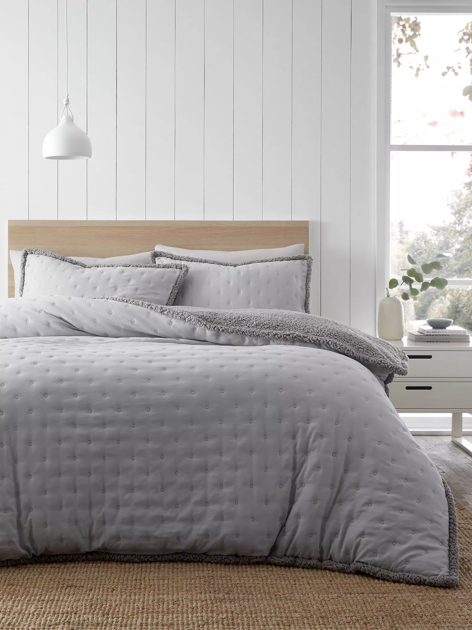 CATHERINE LANSFIELD Cosy Nori Sherpa Duvet Cover Set - Silver - Image 2