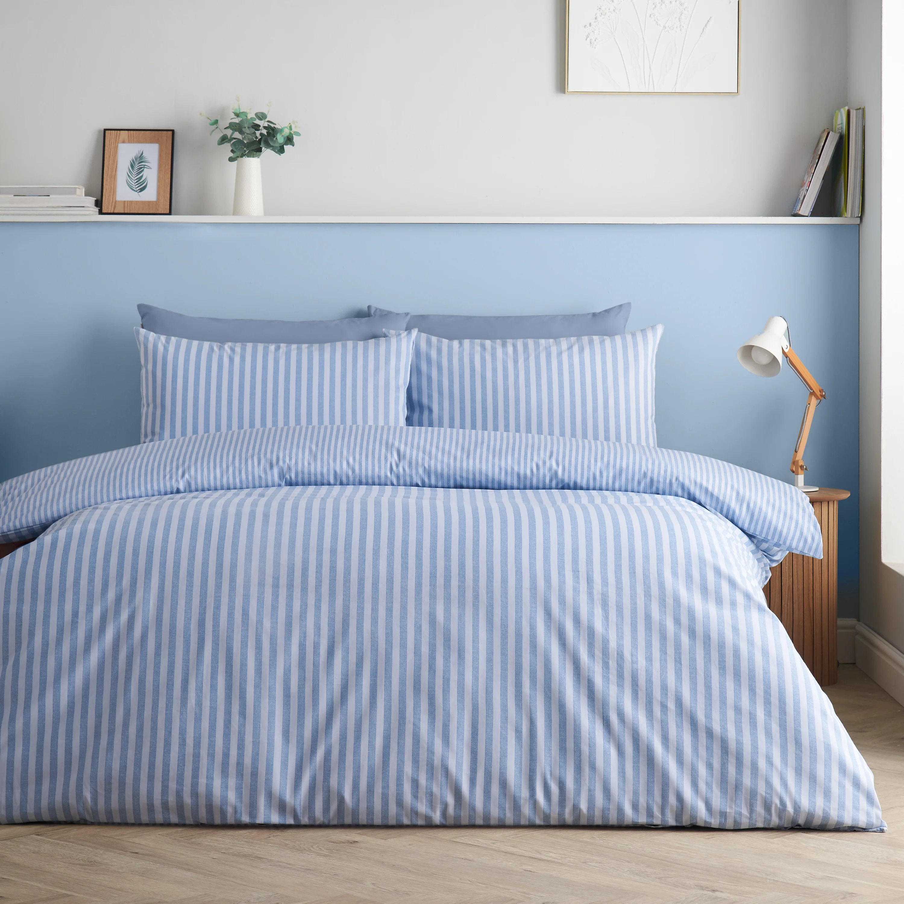 CATHERINE LANSFIELD Epping Textured Stripe Duvet Set - Blue - Image 2
