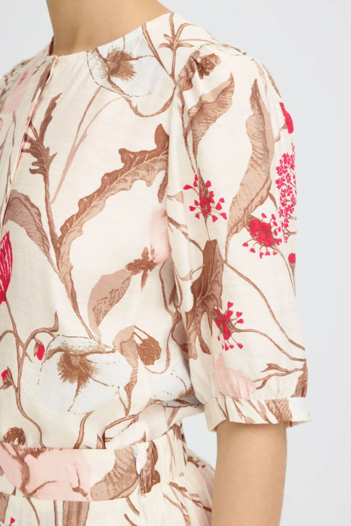 FRANSA Ariana Half Sleeve Floral Blouse - Image 2
