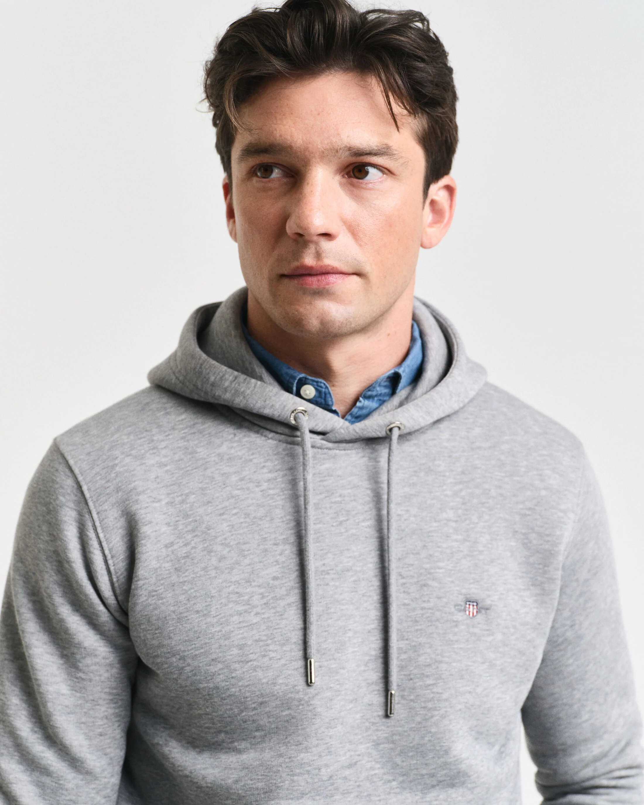 GANT Regular Shield Hoodie - Grey - Image 2