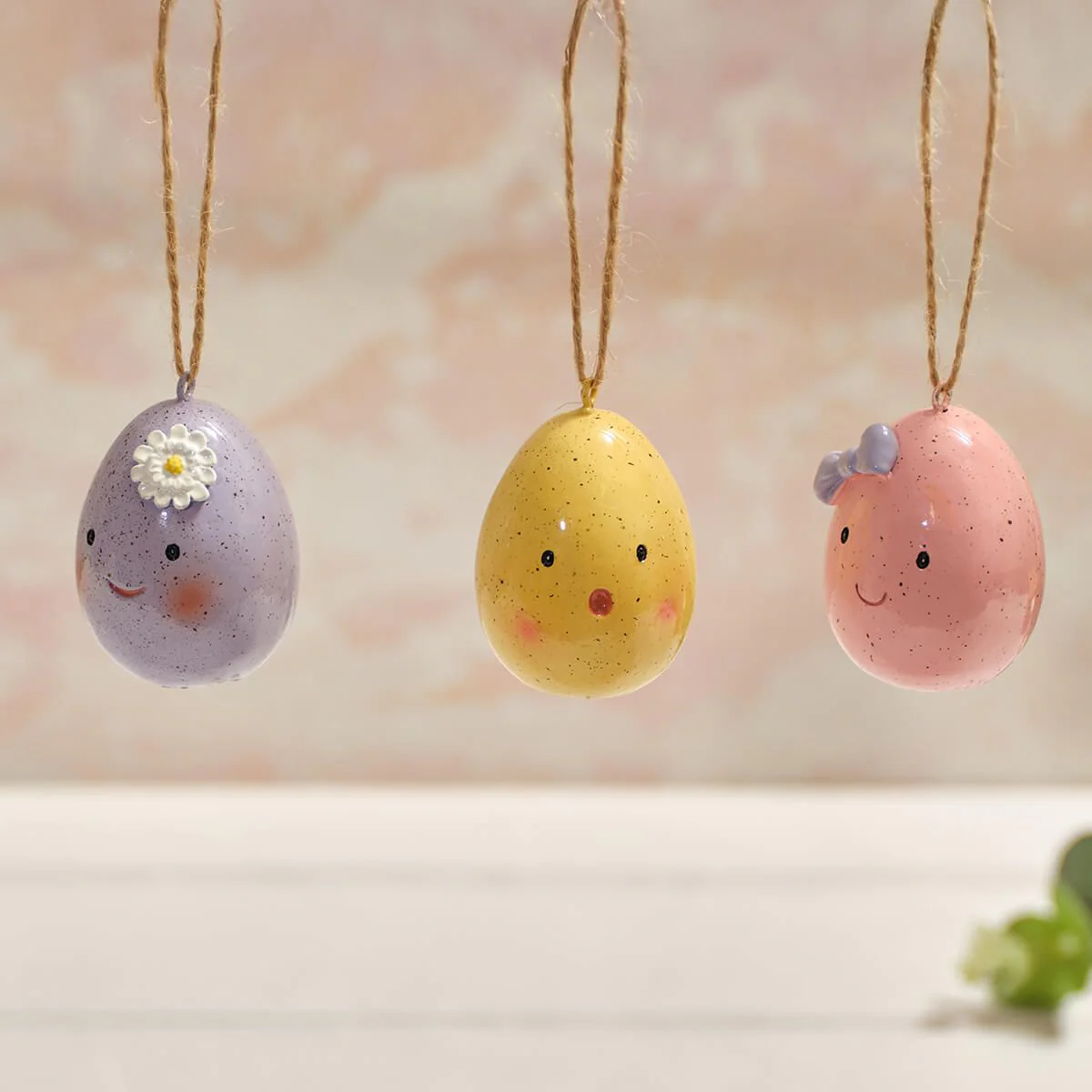 LANGS Easter Polyresin Egg Hanger 6cm - 1Pc - Image 3