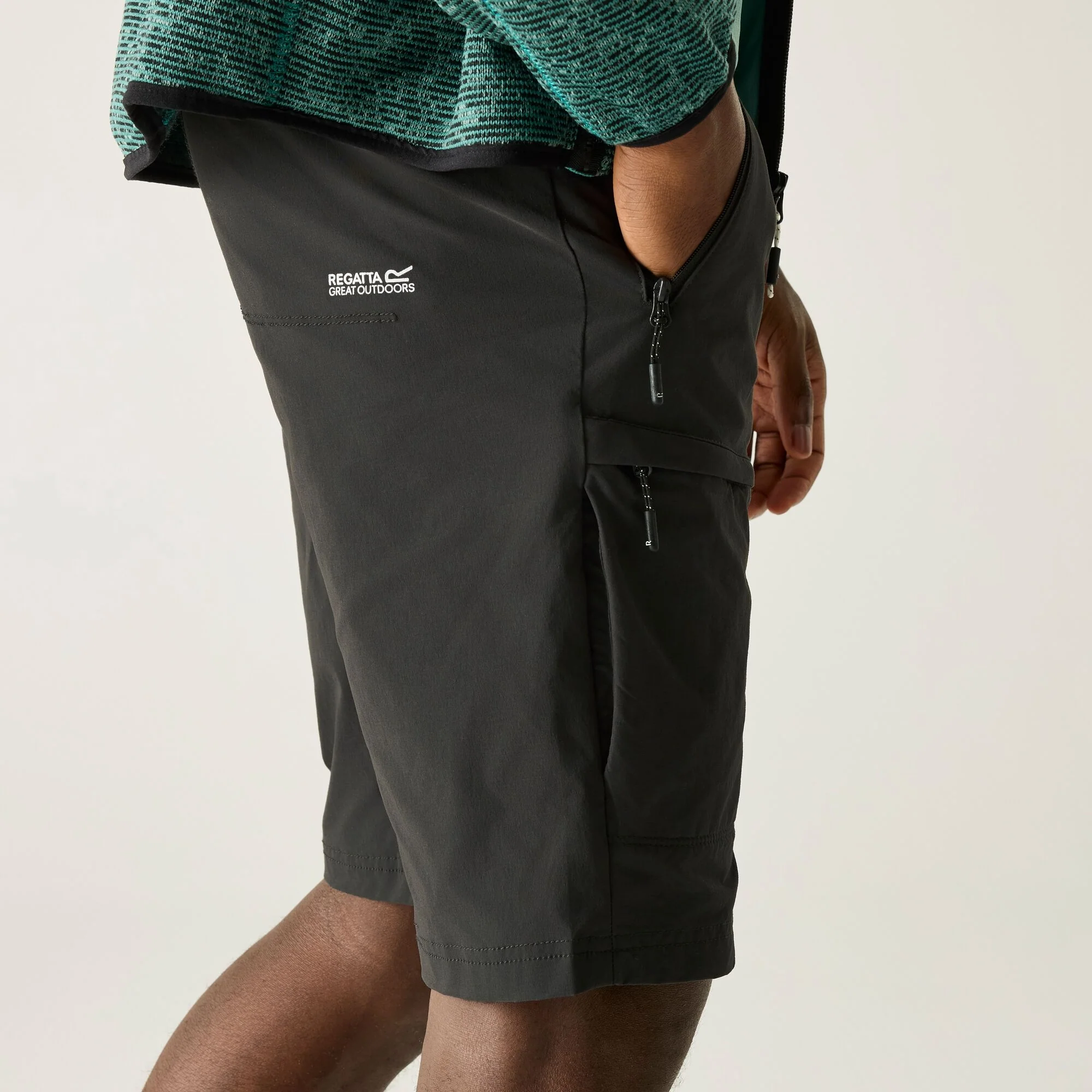 REGATTA Men's Highton II Long Walking Shorts - Grey - Image 4